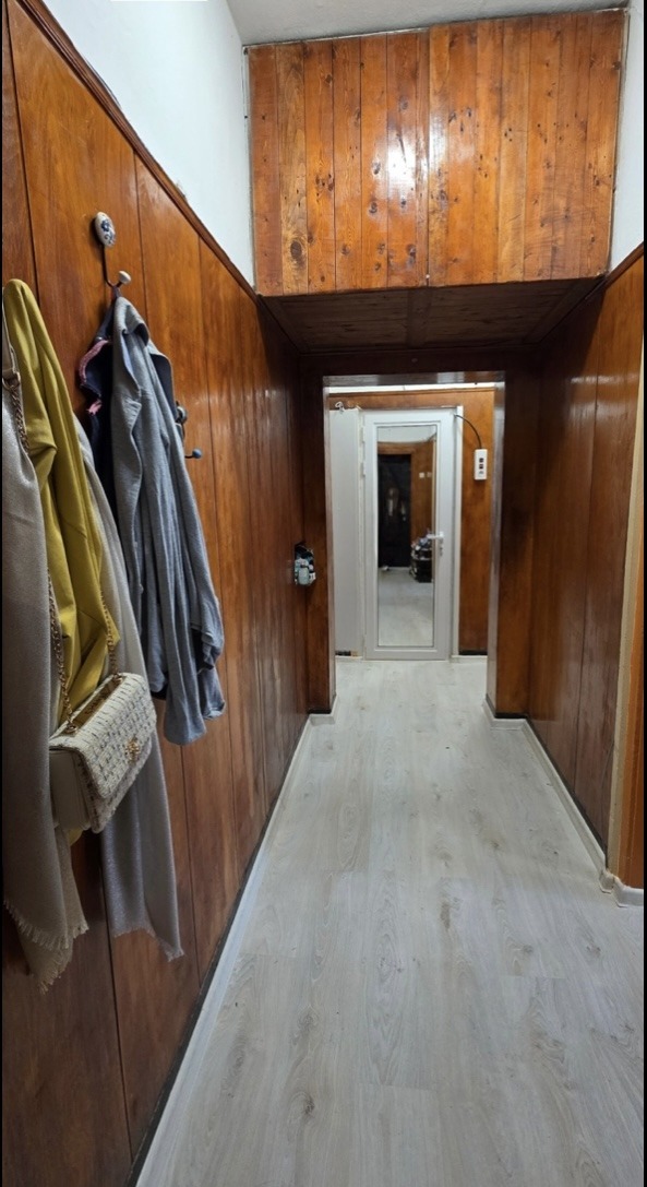 Продава  2-стаен град Перник , Изток , 60 кв.м | 17263552 - изображение [2]