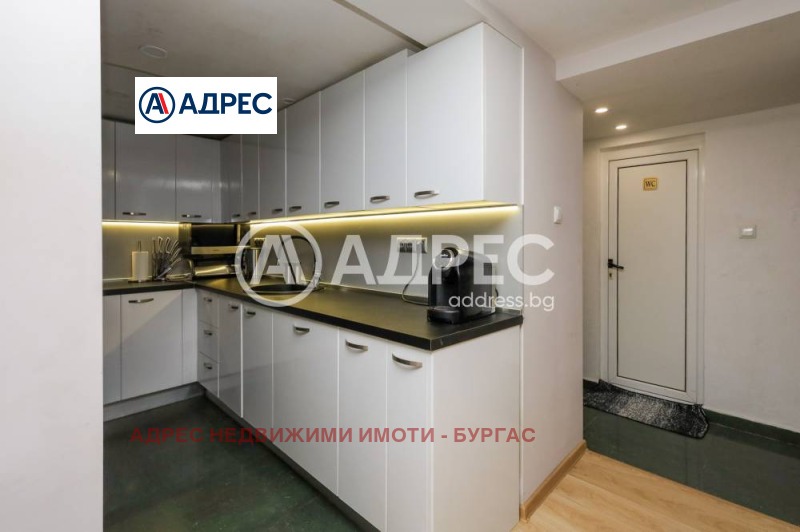 Продаја  2 спаваће собе Бургас , Центар , 123 м2 | 31418421 - слика [8]