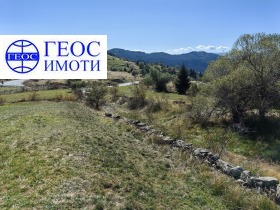 Terra Momtchilovci, região Smolyan 7