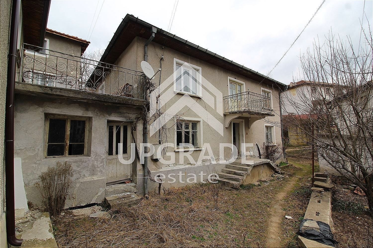 Продава КЪЩА, с. Средногорци, област Смолян