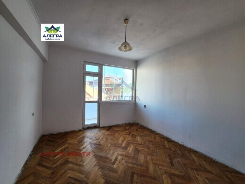 Продава  3-стаен град Пазарджик , Център , 87 кв.м | 83389634 - изображение [3]