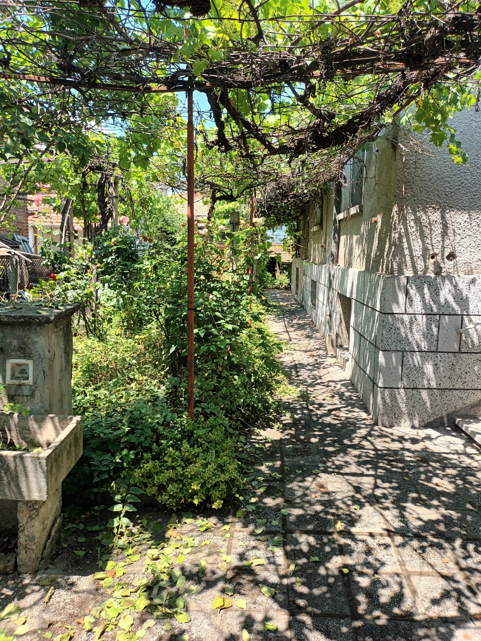 Продава КЪЩА, гр. Пазарджик, Изток, снимка 2 - Къщи - 54866269