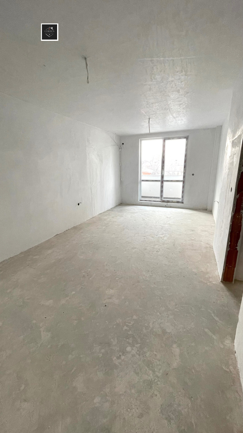 Продава 2-СТАЕН в град Пазарджик, Център - 70 кв.м / 87 500 € » 171 135.13 лв., ЛОРДЕН