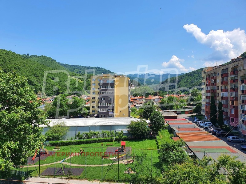 Продава 2-СТАЕН в област Ловеч, гр. Тетевен - 67 кв.м / 75 000 € » 146 687.25 лв., БЪЛГЕРИАН ПРОПЕРТИС