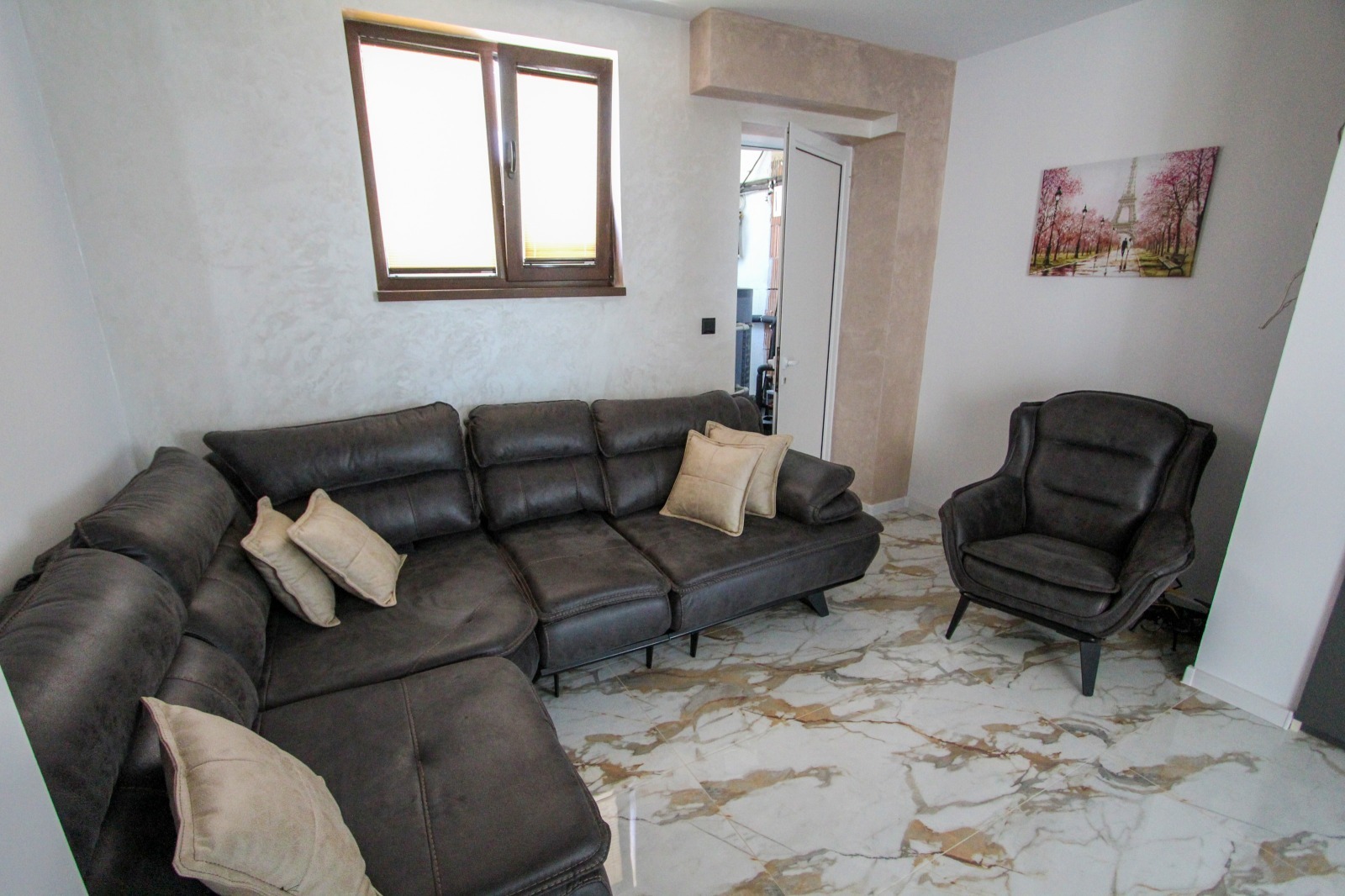 Продава КЪЩА, гр. София, с. Долни Богров, снимка 5 - Къщи - 53620429