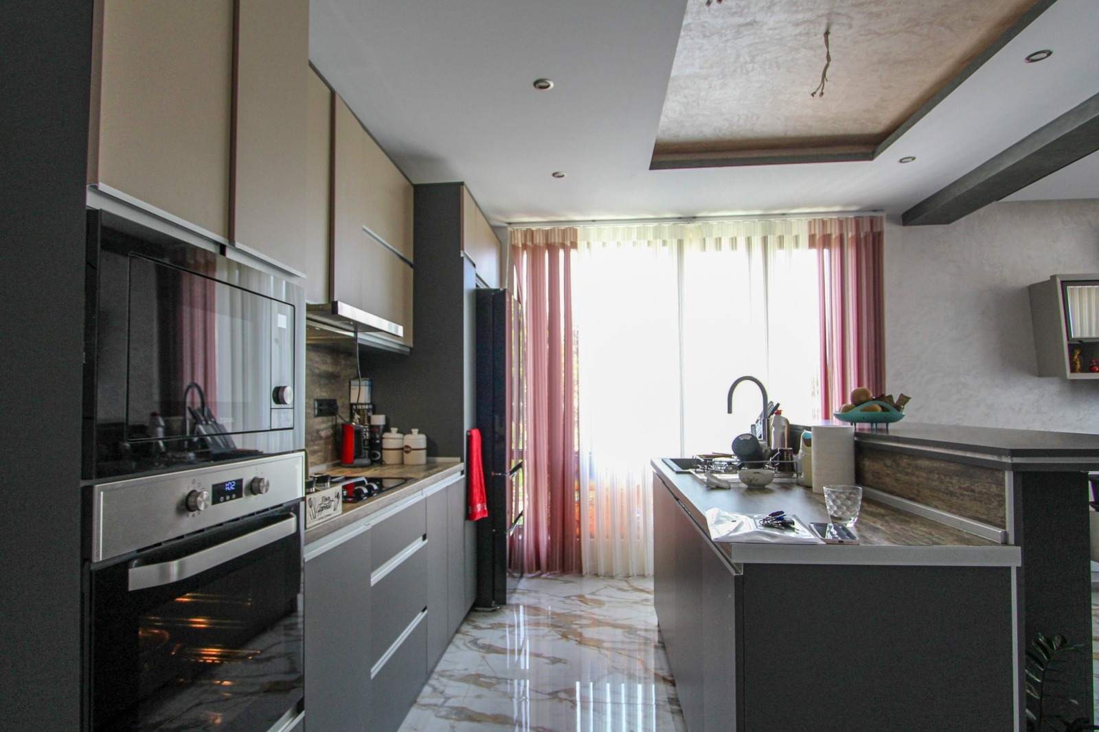 Продава КЪЩА, гр. София, с. Долни Богров, снимка 3 - Къщи - 53620429