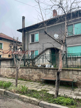 Casa Opaneț, regiunea Pleven 11