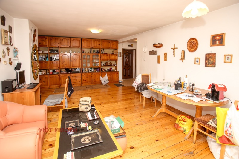 Продава 3-СТАЕН, гр. София, Дианабад, снимка 2 - Апартаменти - 52875887