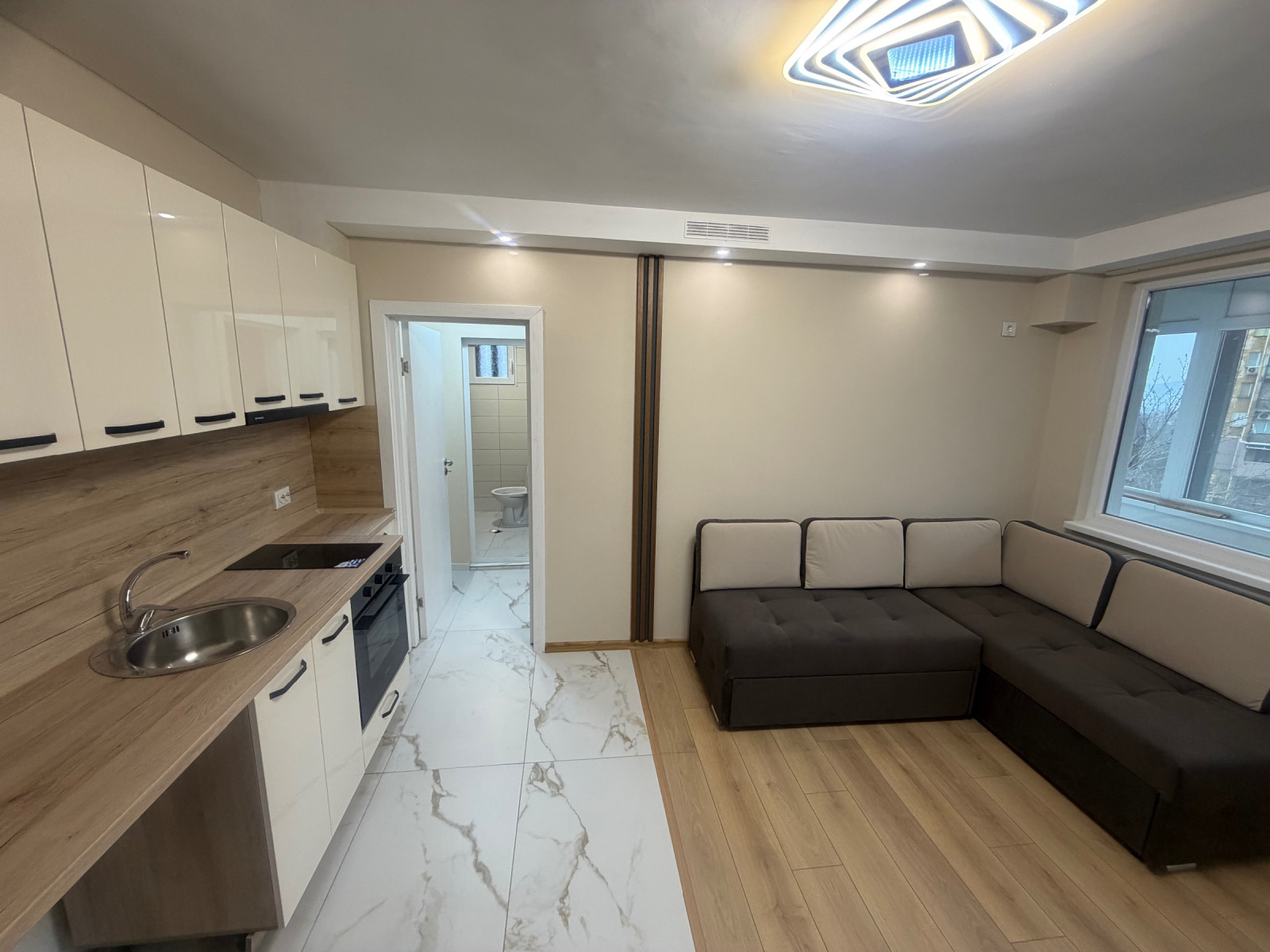 Продава 3-СТАЕН, гр. Враца, Център, снимка 2 - Апартаменти - 53659570