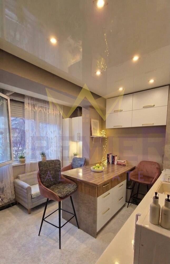 Продава 2-СТАЕН, гр. Пловдив, Център