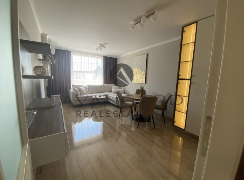 Na prodej  2 ložnice Plovdiv , Centar , 100 m2 | 67739973