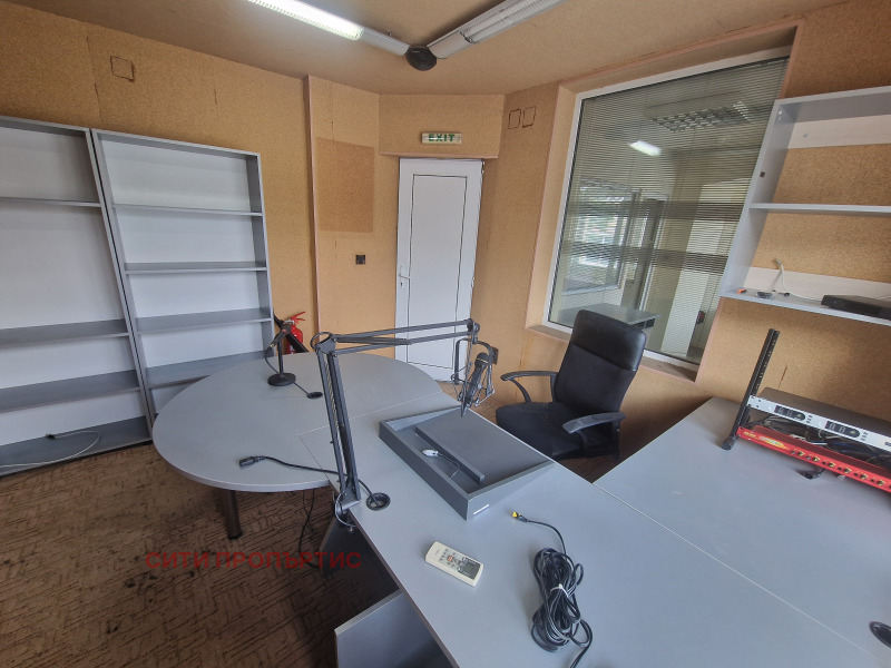 Продава  Офис град Благоевград , Идеален център , 75 кв.м | 21566867 - изображение [2]