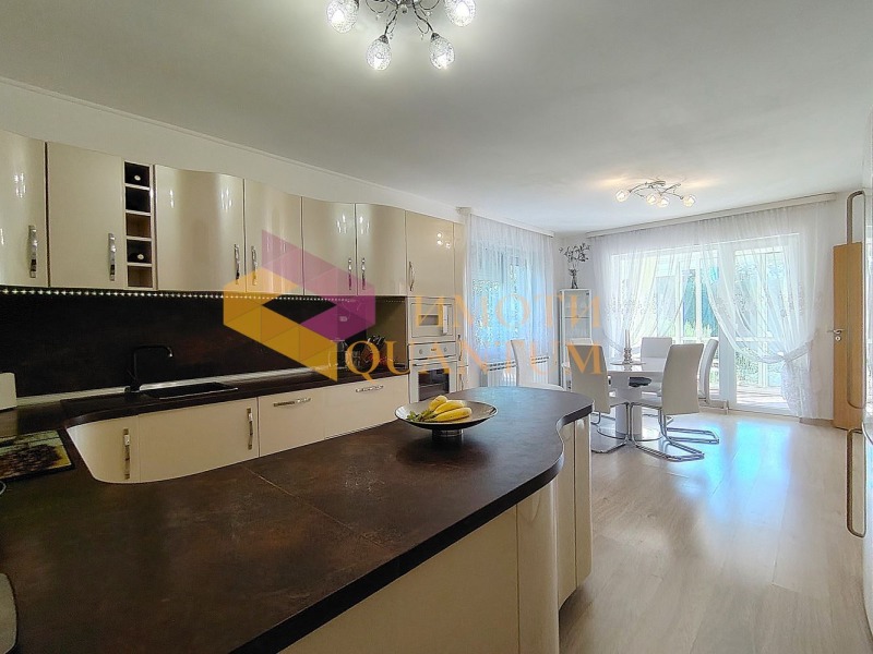 Продава  Къща област Добрич , с. Соколово , 150 кв.м | 59219974