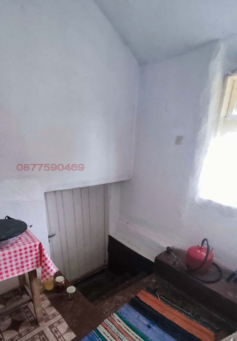 Продава КЪЩА, с. Алваново, област Търговище, снимка 10 - Къщи - 52783725