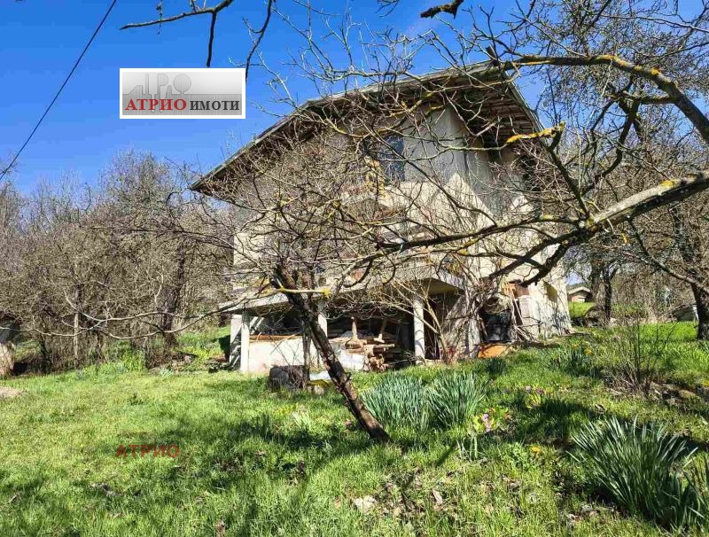 Продава КЪЩА, с. Шума, област София област