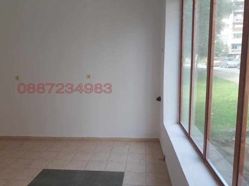 Продава МАГАЗИН, гр. Берковица, област Монтана, снимка 7 - Магазини - 52783935