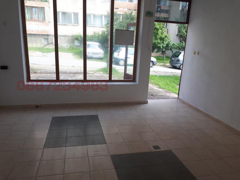 Продава МАГАЗИН, гр. Берковица, област Монтана, снимка 13 - Магазини - 52783935