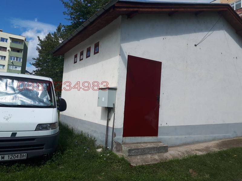 Продава МАГАЗИН, гр. Берковица, област Монтана, снимка 3 - Магазини - 52783935