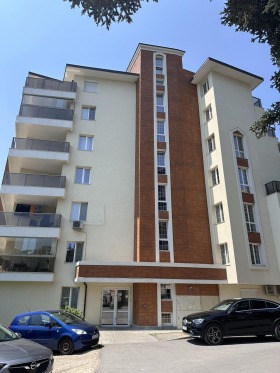 Garaj Briz, Varna