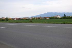 Продажба на имоти в главен път Е79, област Перник - изображение 13 