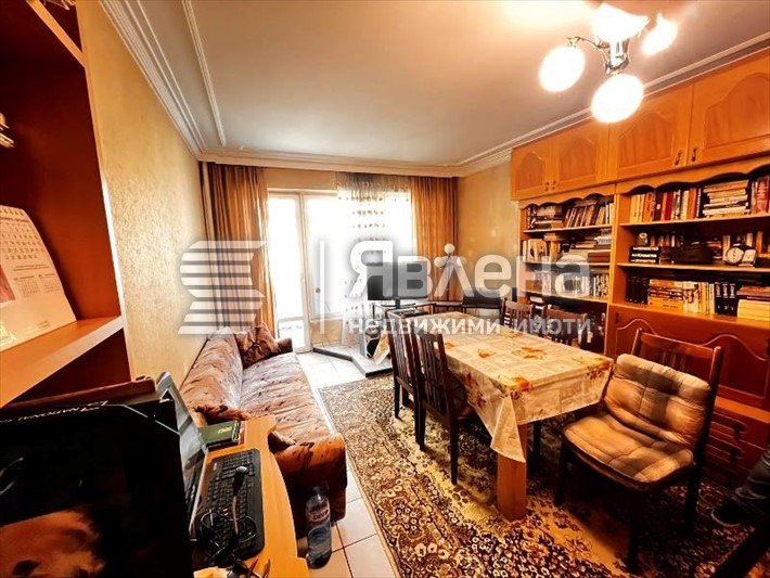 Продава 4-СТАЕН, гр. Благоевград, Струмско, снимка 2 - Апартаменти - 52880833