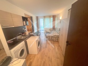 1 chambre Sarafovo, Bourgas 1