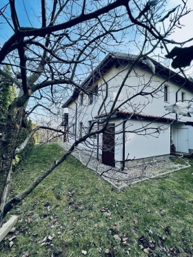 Продажба на имоти в Бояна, град София — страница 40 - изображение 1 