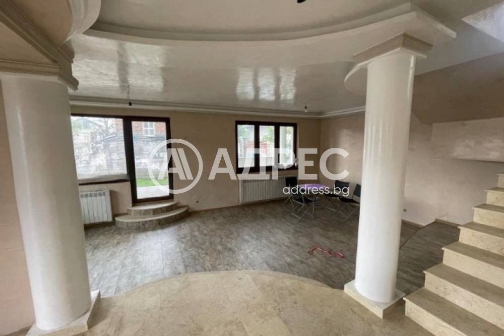 Продава КЪЩА, гр. София, Орландовци, снимка 2 - Къщи - 54604210
