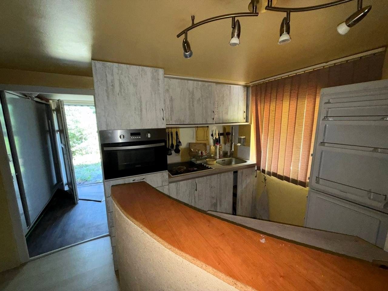 Продава КЪЩА, гр. Перник, Каменина, снимка 5 - Къщи - 55642302