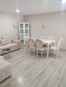 1 Schlafzimmer Kjutschuk Parisch, Plowdiw
