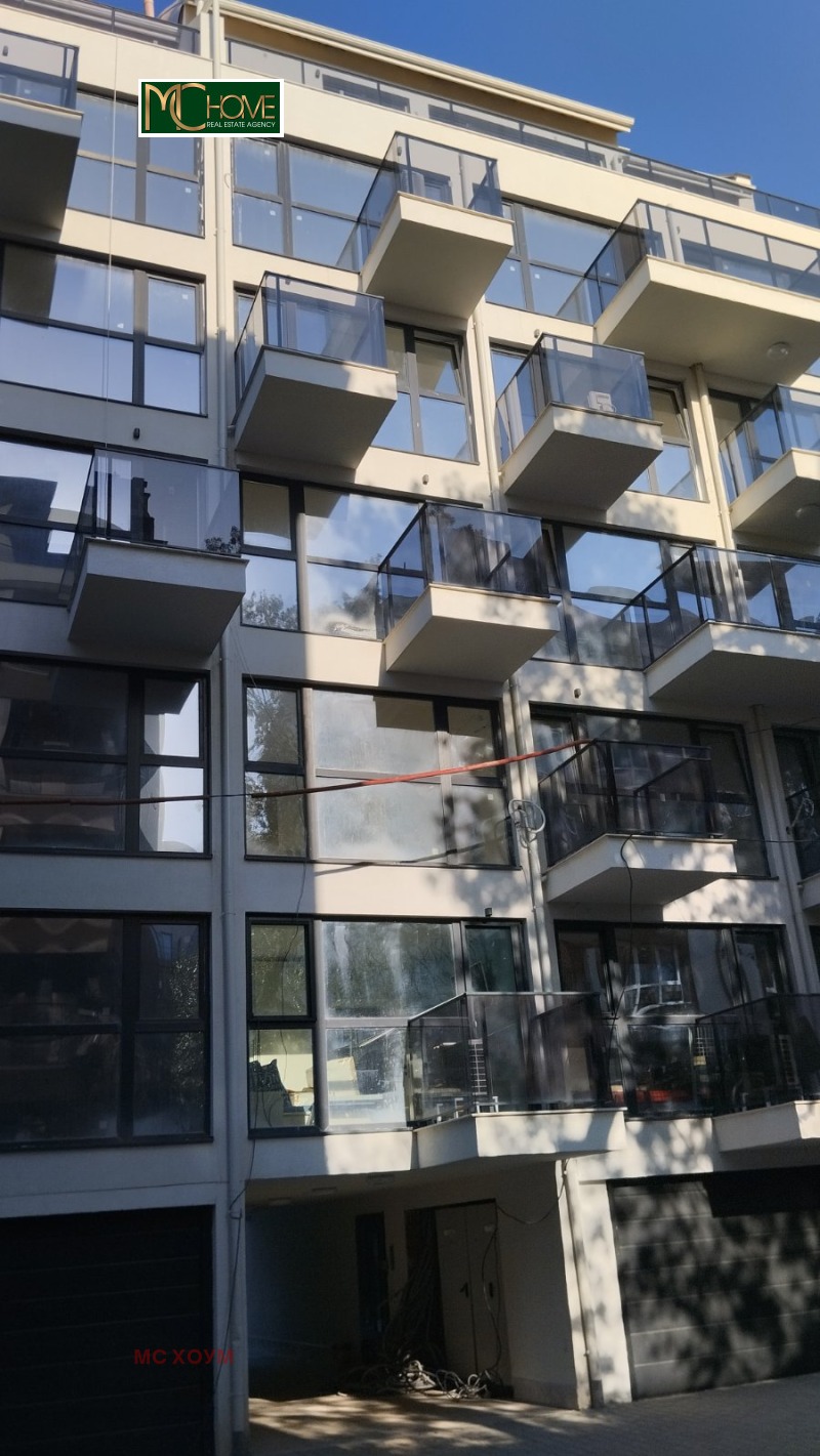 Te koop  Studio Sofia , Chadzji Dimitar , 68 m² | 47394757