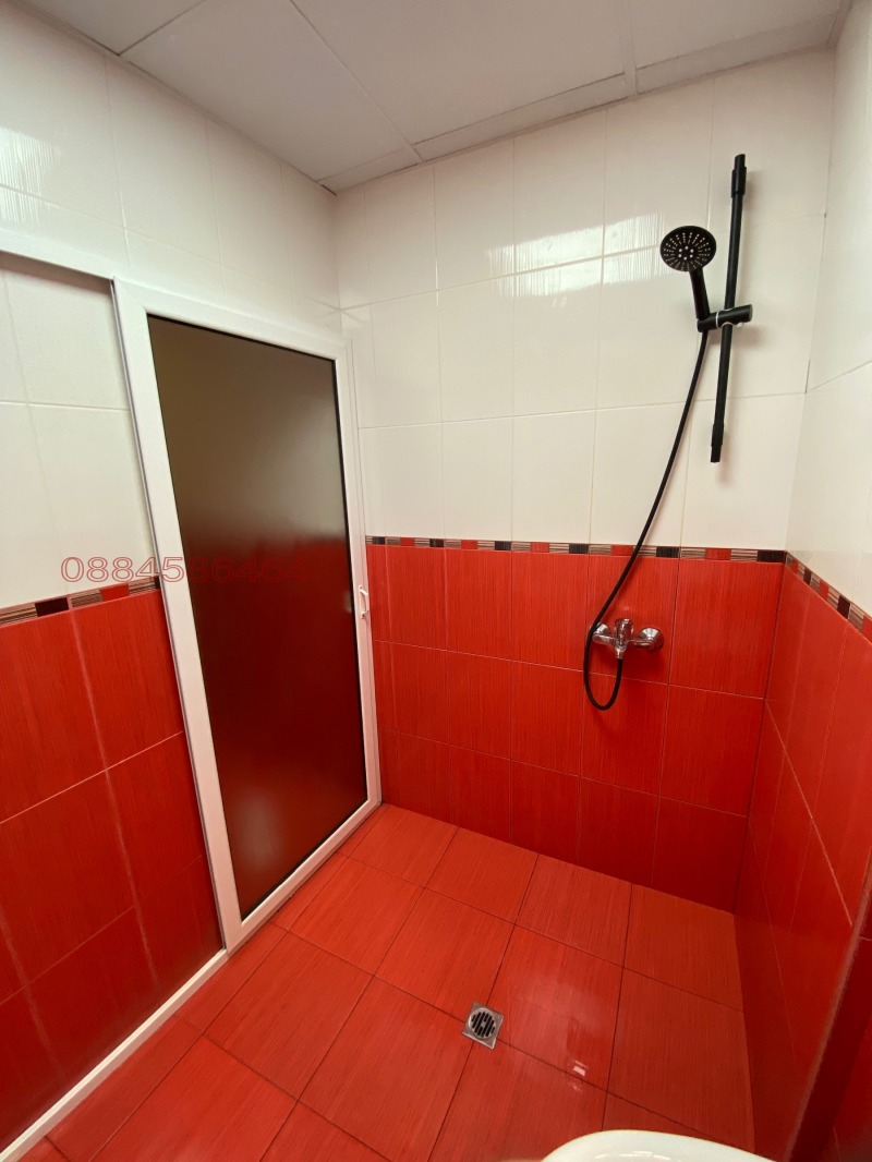 Myytävänä  3+ makuuhuone Veliko Tarnovo , Kolju Fitšeto , 140 neliömetriä | 89935960 - kuva [16]