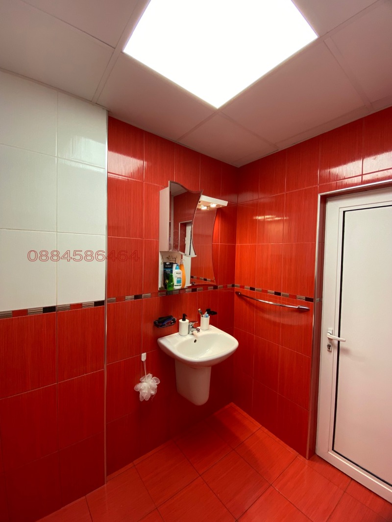 Myytävänä  3+ makuuhuone Veliko Tarnovo , Kolju Fitšeto , 140 neliömetriä | 89935960 - kuva [15]
