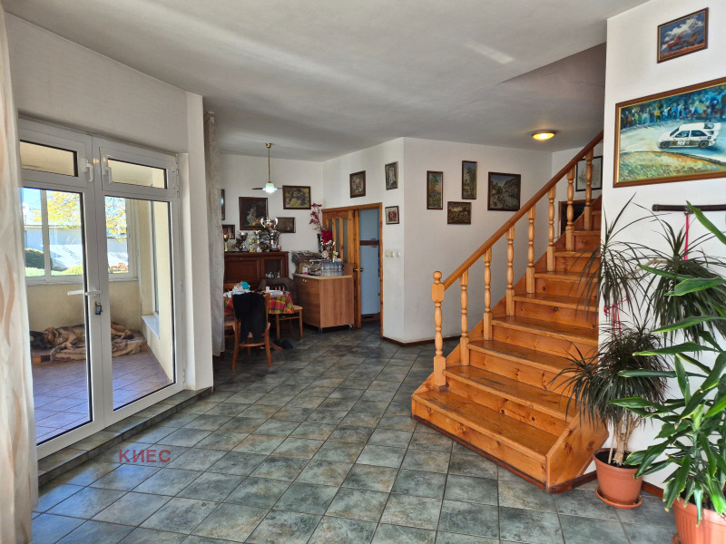 Продава КЪЩА, гр. София, Симеоново, снимка 2 - Къщи - 52226200