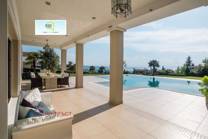 Продава ВИЛА, Извън страната, област Извън страната