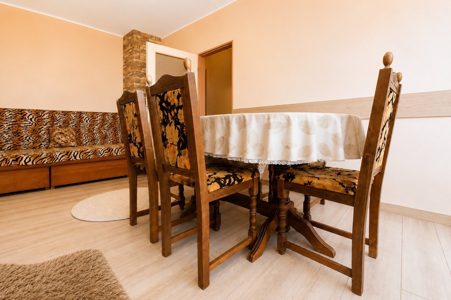 Продава 3-СТАЕН, гр. Велико Търново, Бузлуджа, снимка 2 - Апартаменти - 54941727