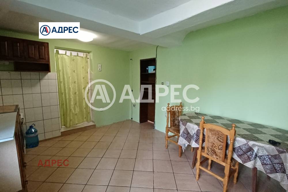 Продава КЪЩА, гр. Аксаково, област Варна, снимка 9 - Къщи - 54262104