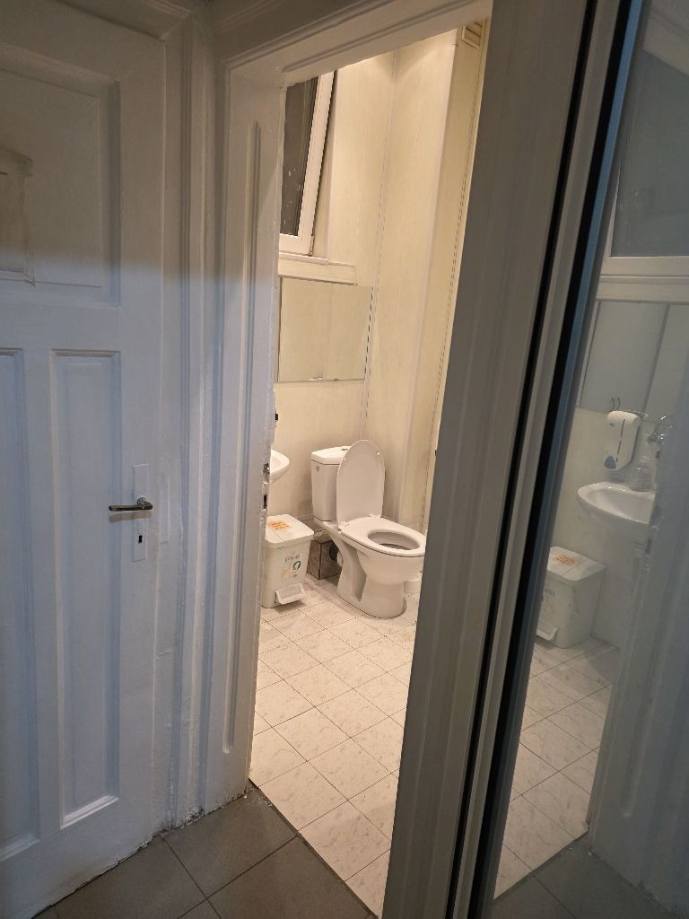 Продава МНОГОСТАЕН, гр. София, Център, снимка 11 - Апартаменти - 53170532