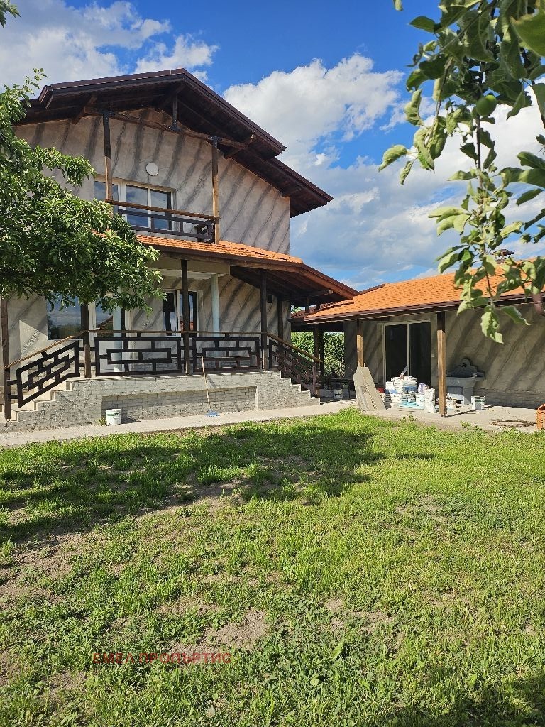 Продава КЪЩА, с. Бегуновци, област Перник, снимка 2 - Къщи - 55178460