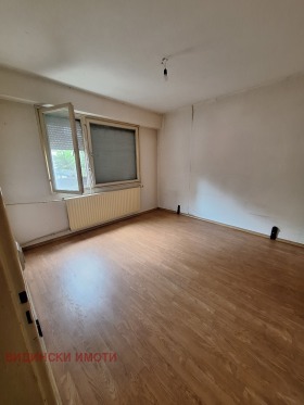 2 Schlafzimmer Petko Karawelow, Widin 1