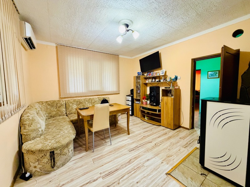 Продава КЪЩА, с. Анево, област Пловдив, снимка 14 - Къщи - 53051916