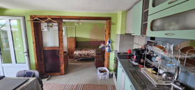 Продава къща град Русе Басарбово - [1] 