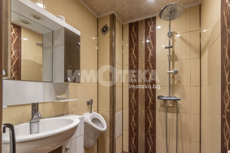 Продава 3-СТАЕН, гр. Варна, Базар Левски, снимка 13 - Апартаменти - 52851625