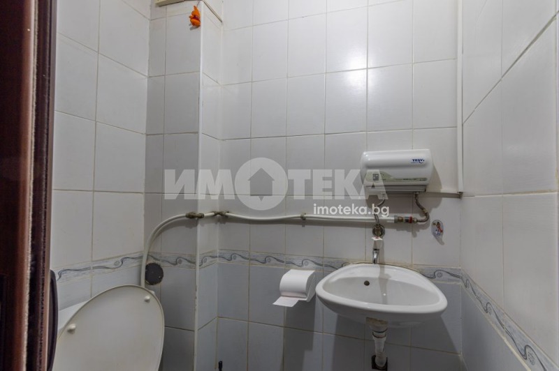 Продава 3-СТАЕН, гр. Варна, Базар Левски, снимка 13 - Апартаменти - 52851625