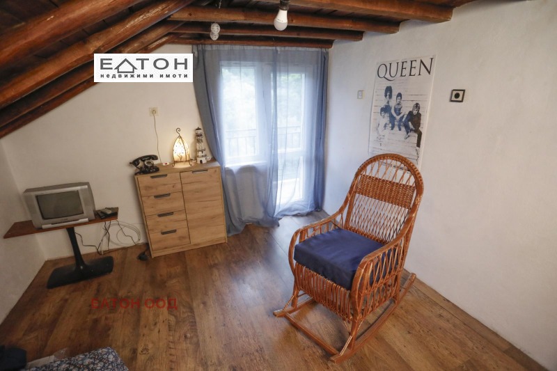 Продава  Къща област Перник , с. Углярци , 120 кв.м | 67207654 - изображение [15]