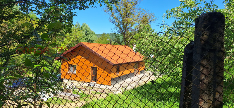 Продава ВИЛА, с. Лъга, област София област, снимка 16 - Вили - 52931484