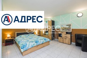 1 Schlafzimmer Ljatno kino Trakija, Warna