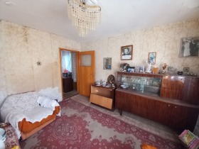 Casa Sevlievo, regiunea Gabrovo 5