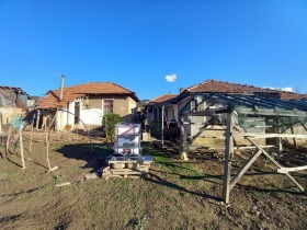 House Sevlievo, region Gabrovo 3