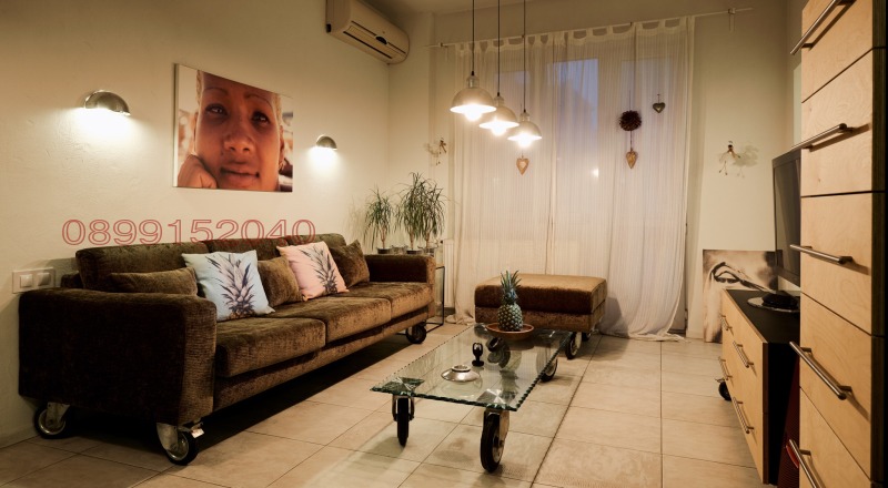 Продава  1-стаен, град София, Център •  270 000 EUR • ID 13167669 — holmes.bg - [1] 